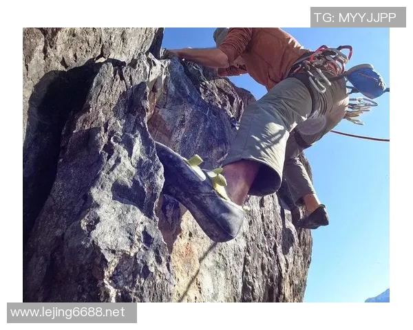 实时新闻攀岩新手必读提升心理素质的实用技巧与建议