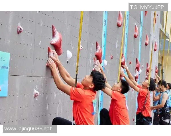 实时新闻深入分析上海攀岩队整体压制战术的成功之道与实践应用